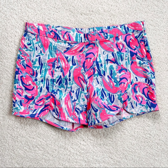 Lilly Pulitzer Hazelle Stretch Short in Cosmic Coral Cracked Up Size 2 - Picture 4 of 10
